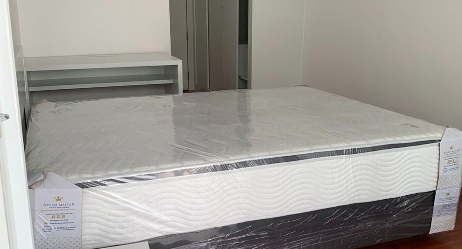 For rent 3 bedrooms serviced apartment in Watthana, Bangkok