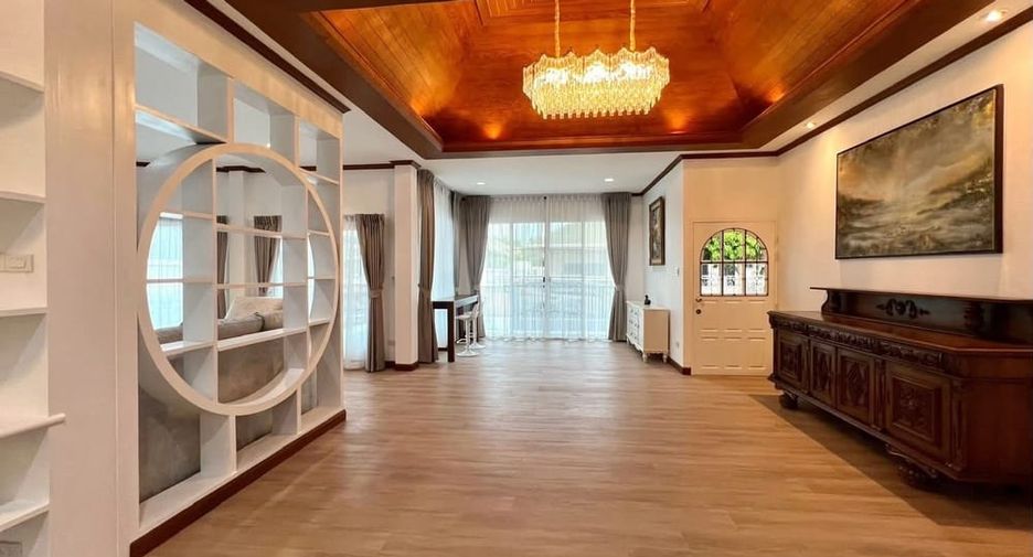 Haus zur Miete mit 4 Zimmer in Bang Lamung, Chonburi