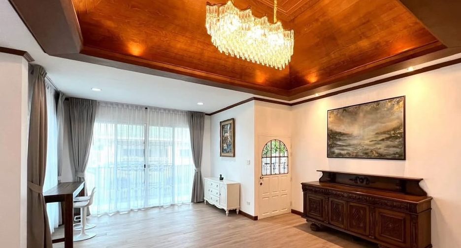 Haus zur Miete mit 4 Zimmer in Bang Lamung, Chonburi