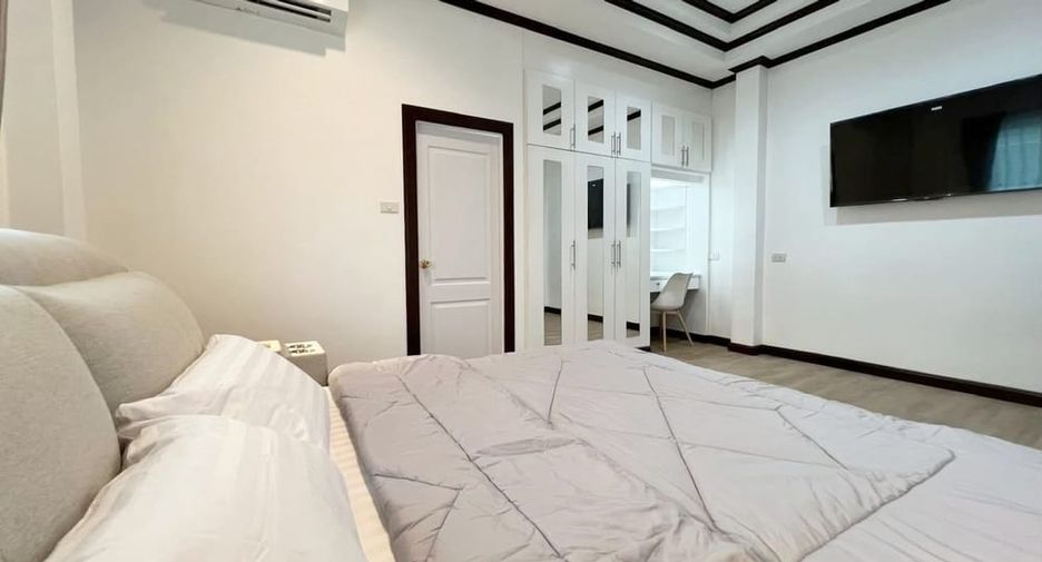 Haus zur Miete mit 4 Zimmer in Bang Lamung, Chonburi