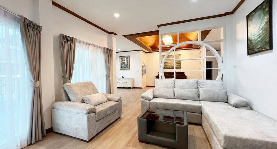 Haus zur Miete mit 4 Zimmer in Bang Lamung, Chonburi
