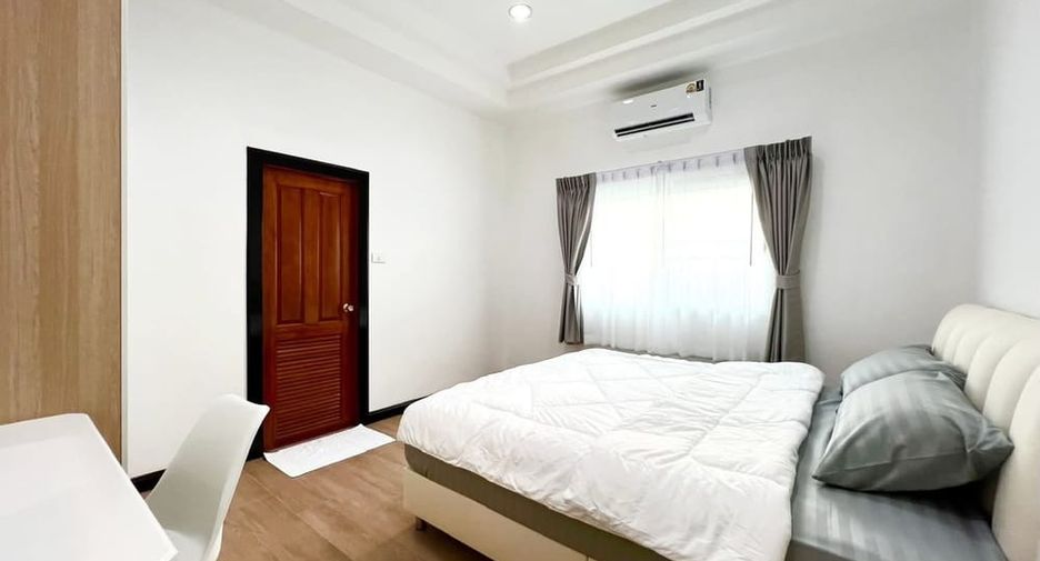 Haus zur Miete mit 4 Zimmer in Bang Lamung, Chonburi