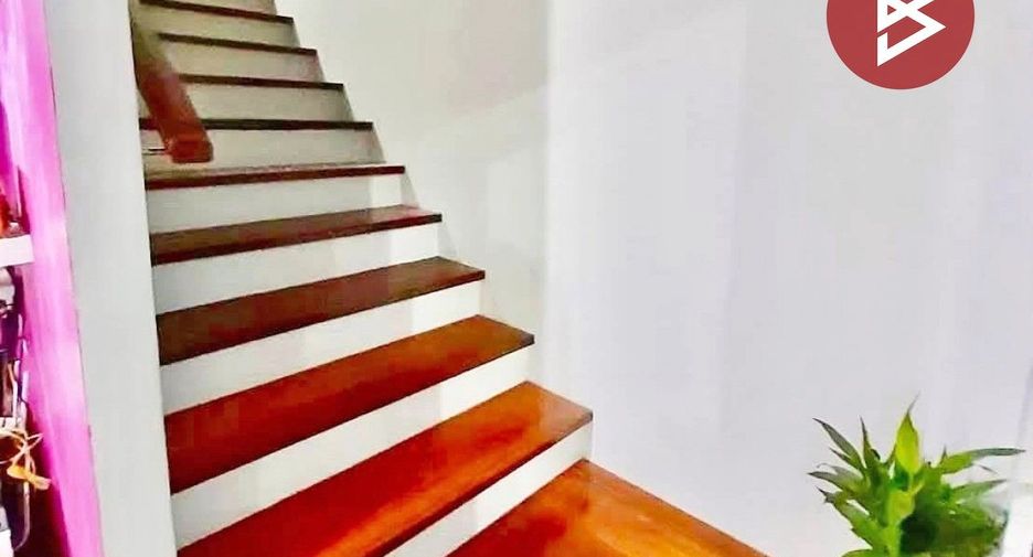 For sale 3 bedrooms townhouse in Khlong Luang, Pathum Thani