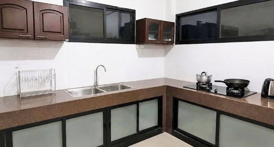 For sale 3 bedrooms townhouse in Khlong Luang, Pathum Thani