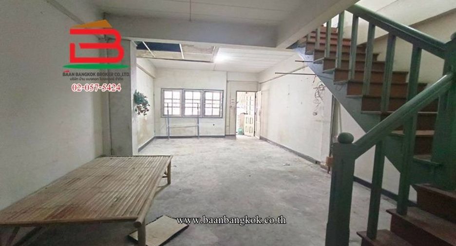 出售 2 卧室 联排别墅 在 Min Buri, 曼谷