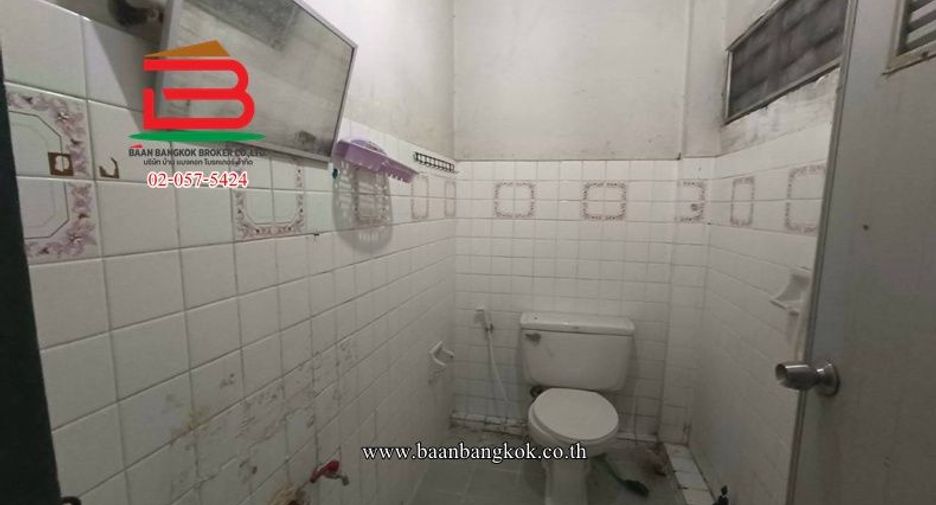 出售 2 卧室 联排别墅 在 Min Buri, 曼谷
