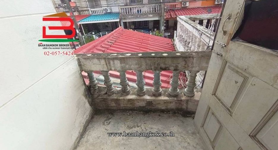 出售 2 卧室 联排别墅 在 Min Buri, 曼谷