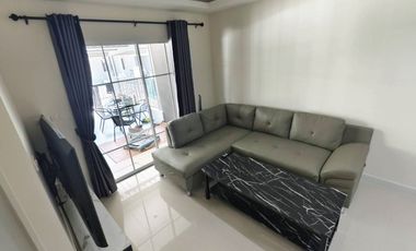 Casa adosada en alquiler de 4 habitaciones en Huay Yai, Pattaya