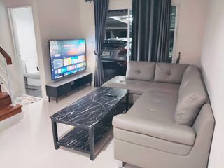 Casa adosada en alquiler de 4 habitaciones en Bang Lamung, Chonburi