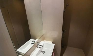 Аренда и продажа 2 спальни кондо в Кхлонг Тоеи, Бангкок