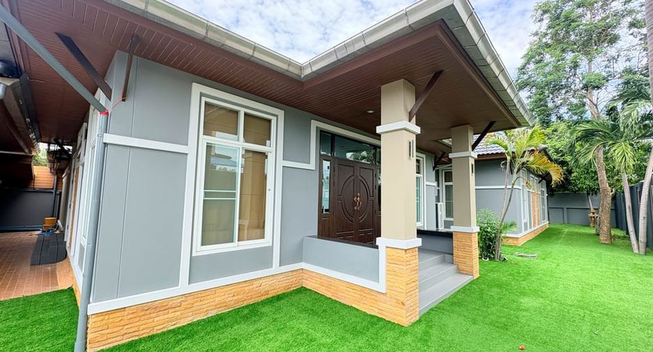 For rent 5 bedrooms villa in Jomtien, Pattaya