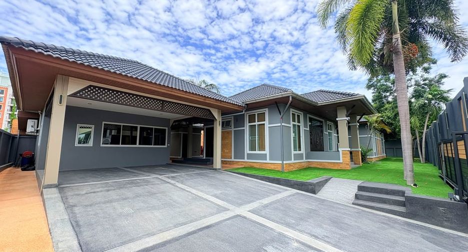For rent 5 bedrooms villa in Jomtien, Pattaya
