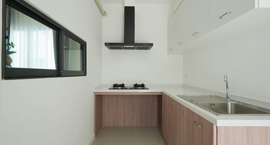 For sale 4 bedrooms house in Bang Lamung, Chonburi