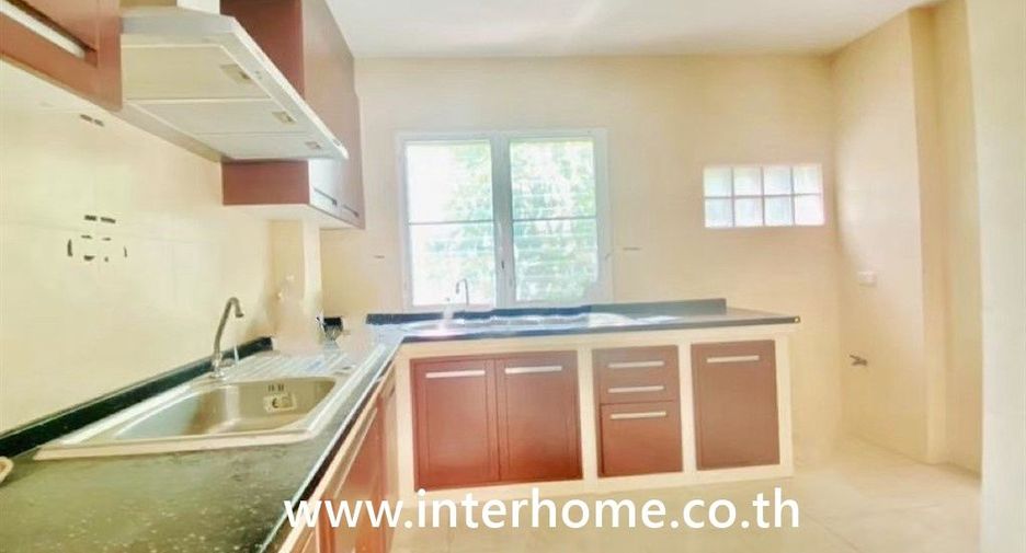 For sale 3 ベッドルーム house in Lam Luk Ka, Pathum Thani