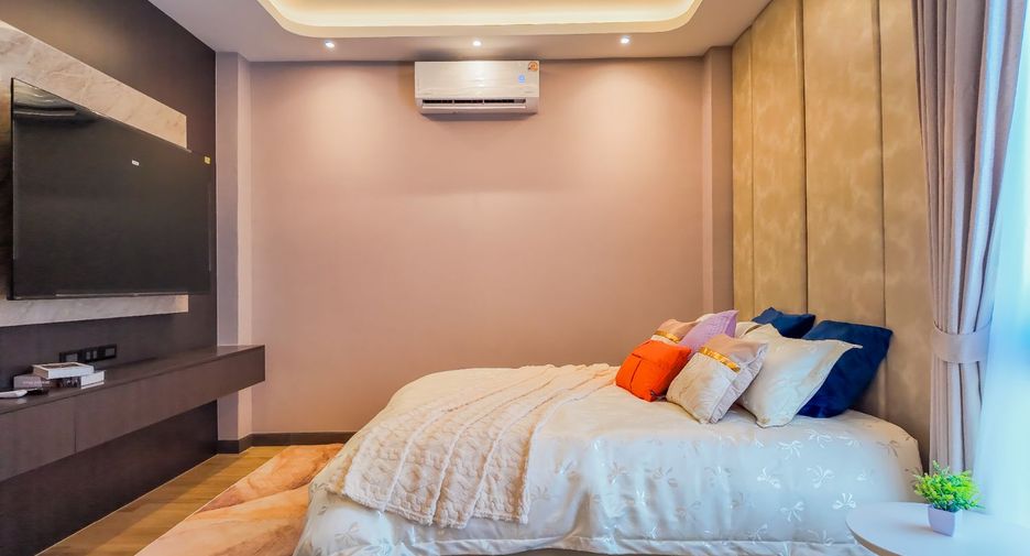 For sale 5 bedrooms villa in Bang Lamung, Chonburi