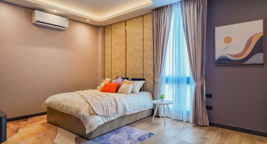 For sale 5 bedrooms villa in Bang Lamung, Chonburi