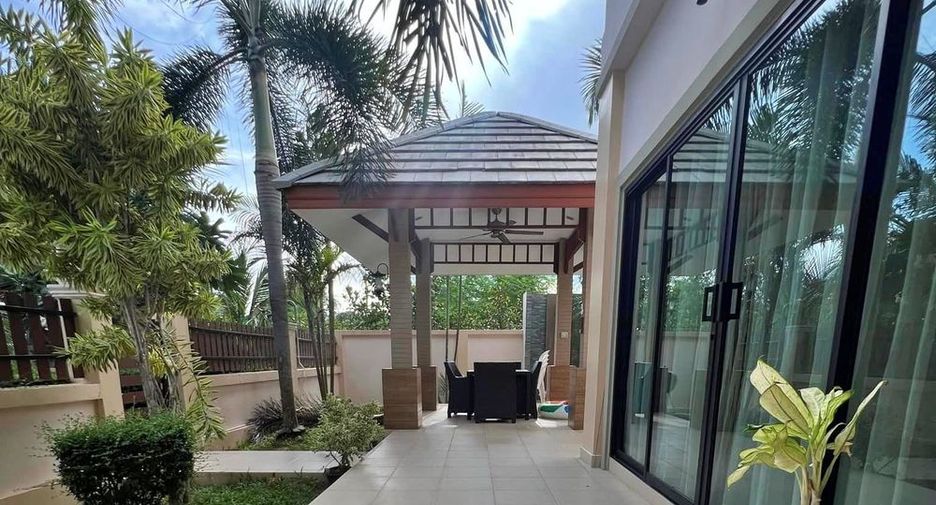 For rent 4 bedrooms villa in Huay Yai, Pattaya
