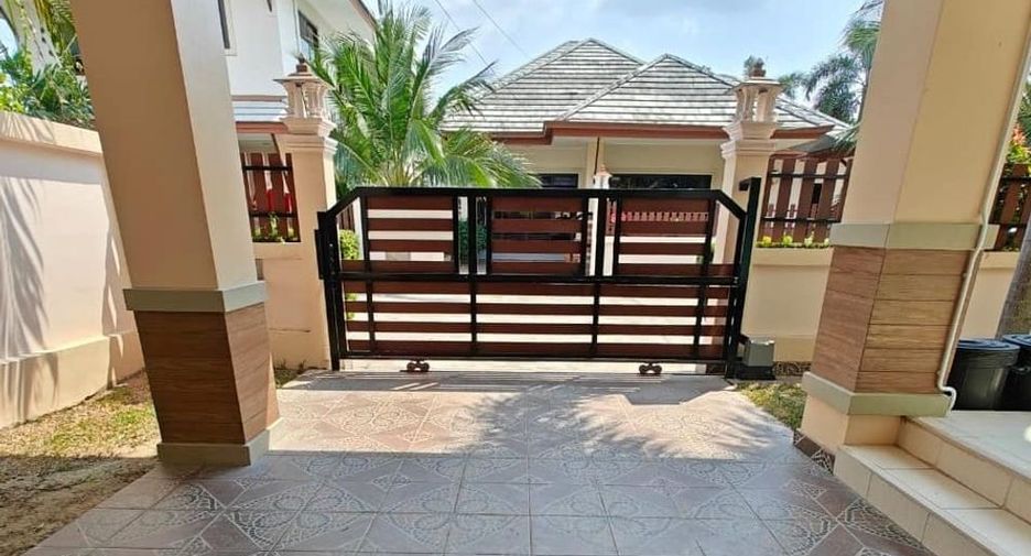 For rent 4 bedrooms villa in Huay Yai, Pattaya