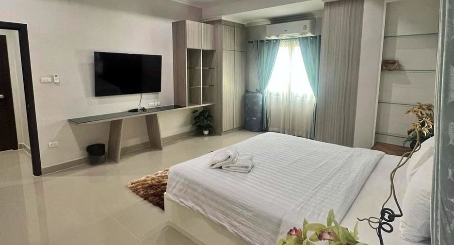 For rent 4 bedrooms villa in Huay Yai, Pattaya