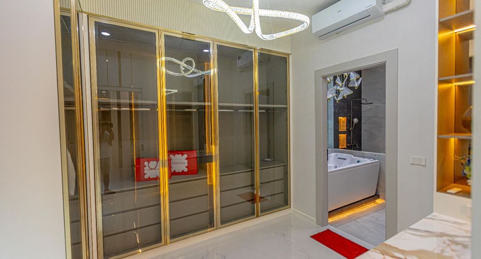 For sale 4 bedrooms villa in Jomtien, Pattaya