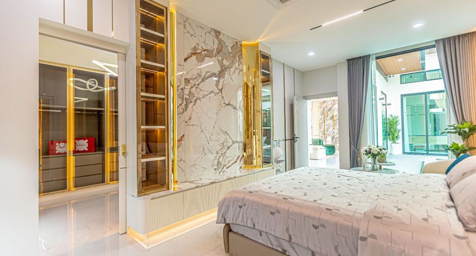 For sale 4 bedrooms villa in Jomtien, Pattaya