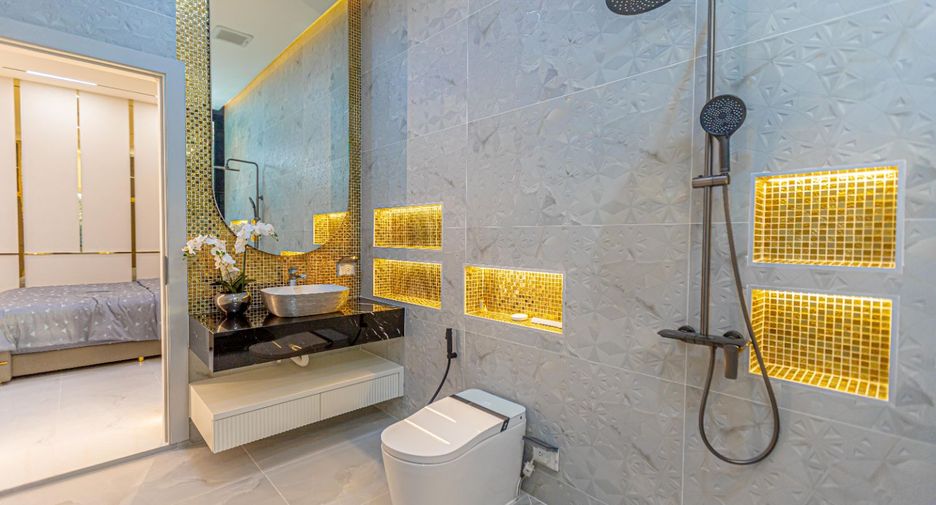 For sale 4 bedrooms villa in Jomtien, Pattaya