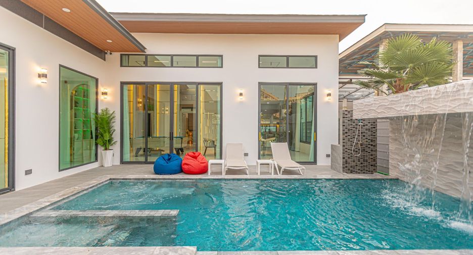 For sale 4 bedrooms villa in Jomtien, Pattaya