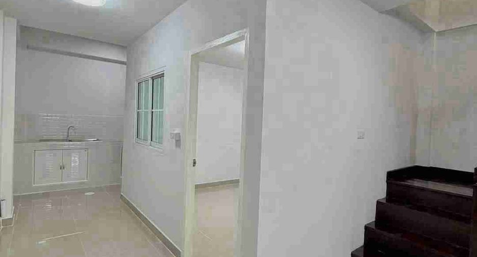 Casa adosada en venta de 4 habitaciones en Bang Bua Thong, Nonthaburi
