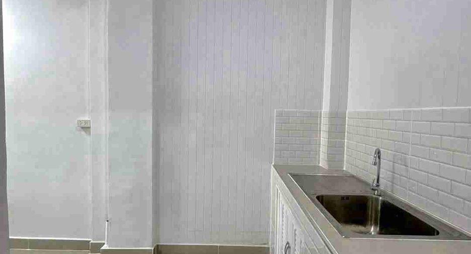 Casa adosada en venta de 4 habitaciones en Bang Bua Thong, Nonthaburi