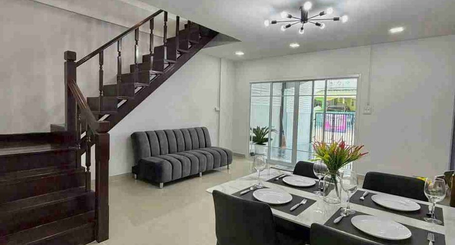 Casa adosada en venta de 4 habitaciones en Bang Bua Thong, Nonthaburi