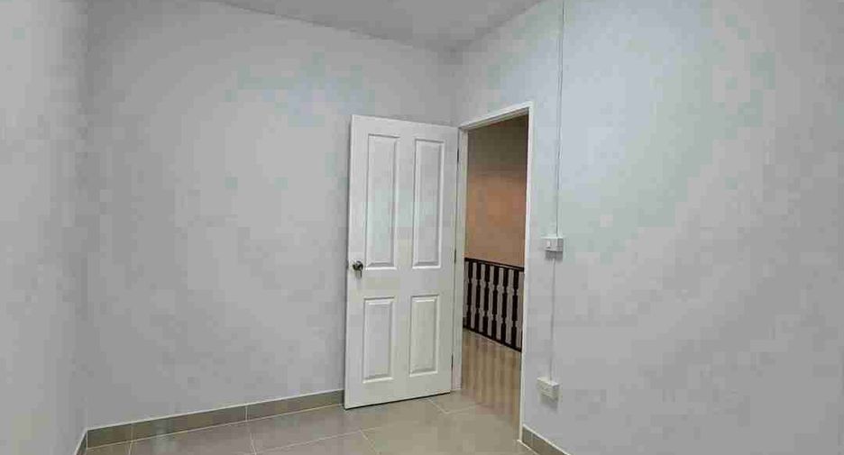 Casa adosada en venta de 4 habitaciones en Bang Bua Thong, Nonthaburi
