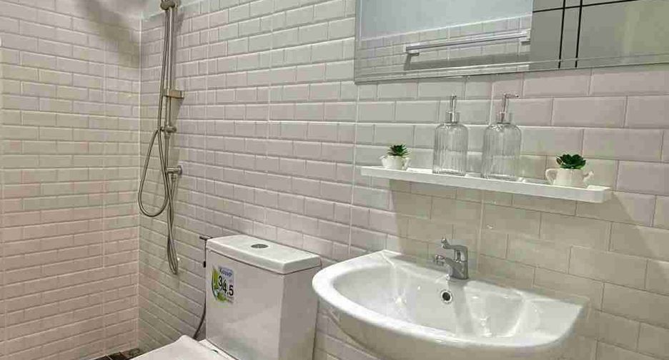Casa adosada en venta de 4 habitaciones en Bang Bua Thong, Nonthaburi