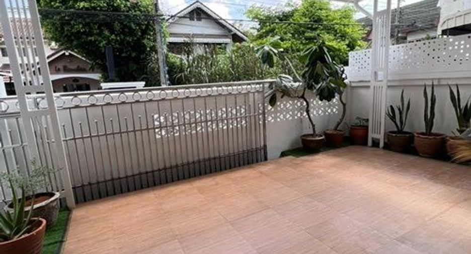 À louer 3 chambres maison à Pak Kret, Nonthaburi