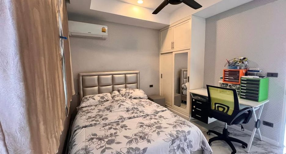 For rent 4 bedrooms villa in Huay Yai, Pattaya