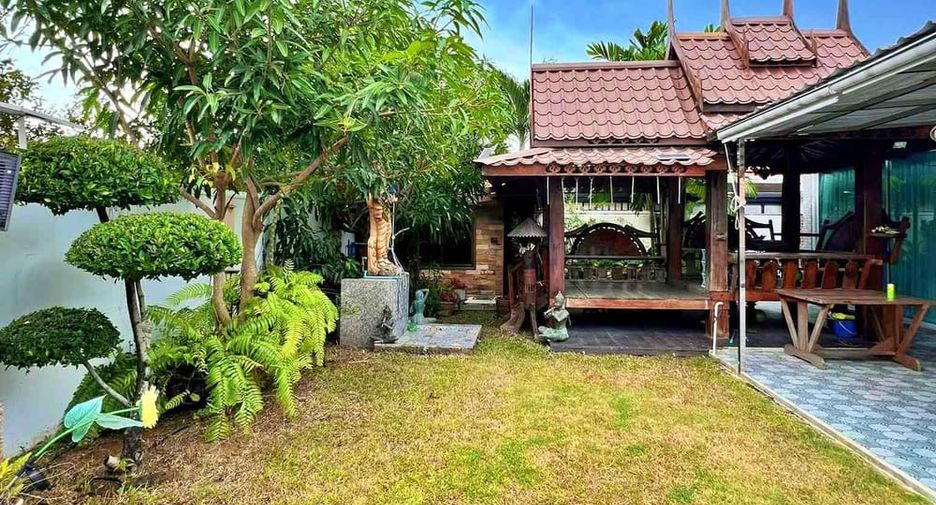 For rent 4 bedrooms villa in Huay Yai, Pattaya
