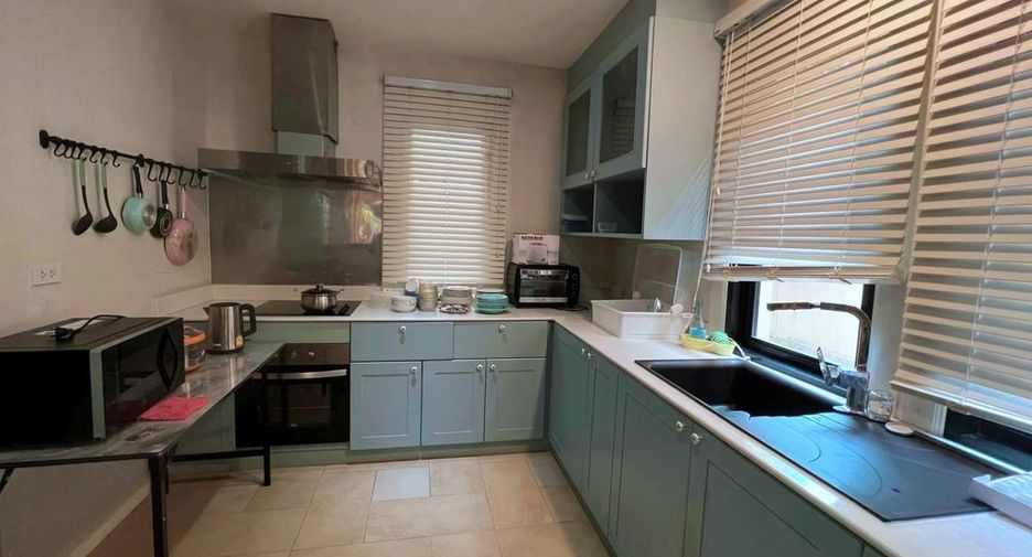 For rent 3 bedrooms villa in Huay Yai, Pattaya