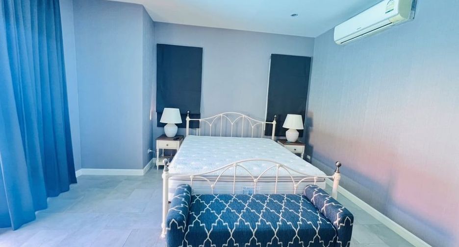 For rent 3 bedrooms villa in Huay Yai, Pattaya