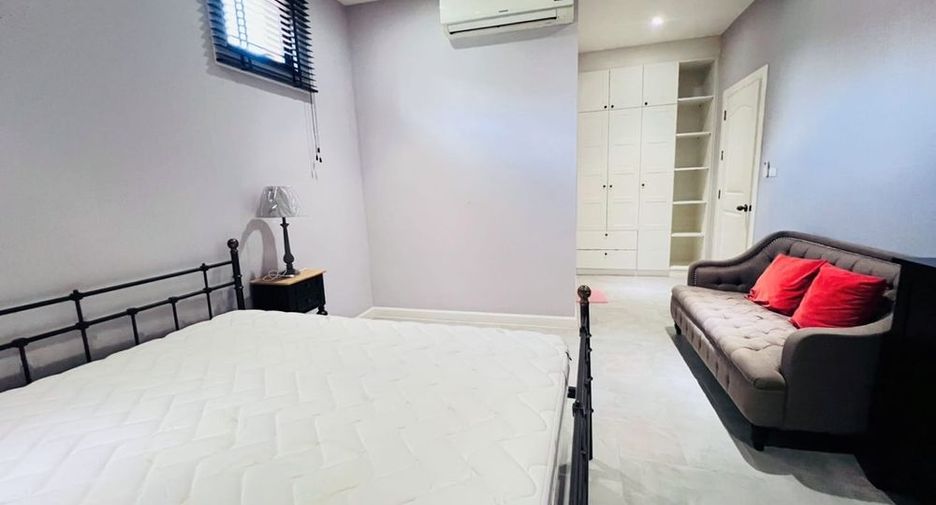 For rent 3 bedrooms villa in Huay Yai, Pattaya
