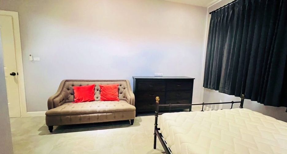 For rent 3 bedrooms villa in Huay Yai, Pattaya