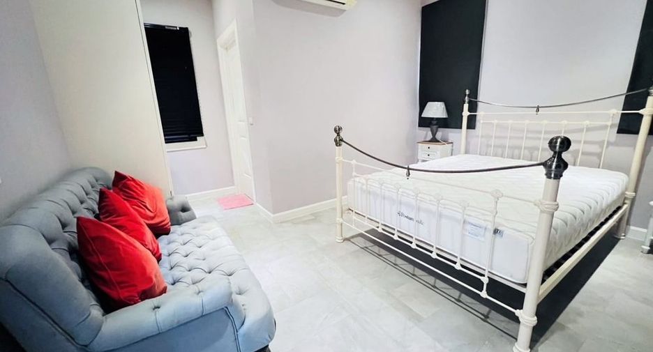 For rent 3 bedrooms villa in Huay Yai, Pattaya