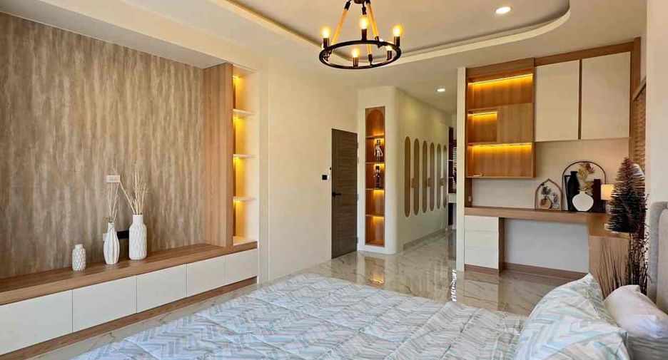 For rent and for sale 4 bedrooms house in Bang Lamung, Chonburi