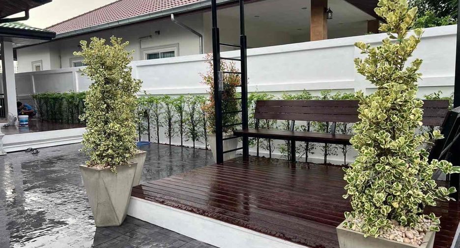For rent 4 bedrooms house in Bang Lamung, Chonburi