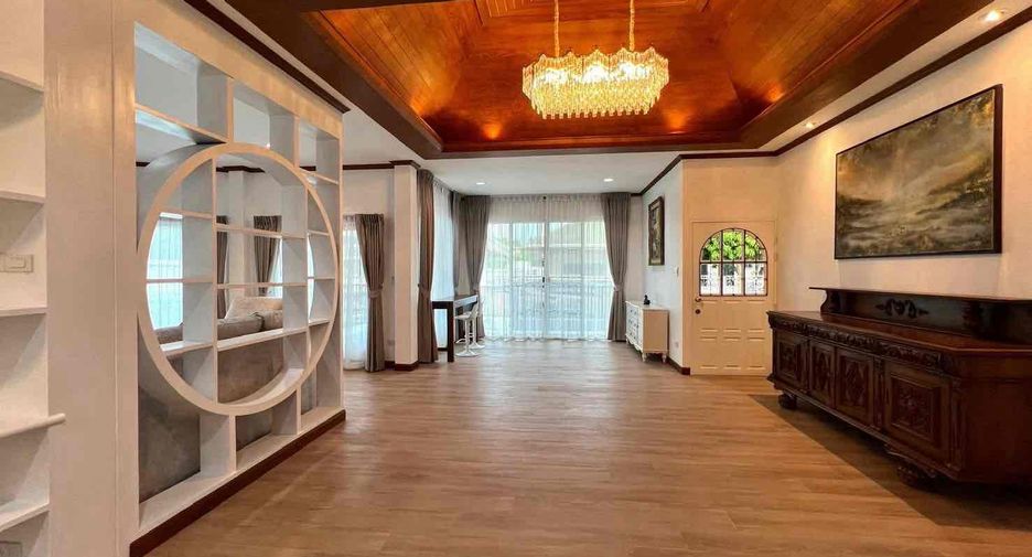 For rent 4 bedrooms house in Bang Lamung, Chonburi