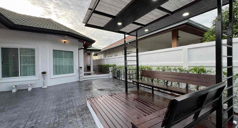 For rent 4 bedrooms house in Bang Lamung, Chonburi