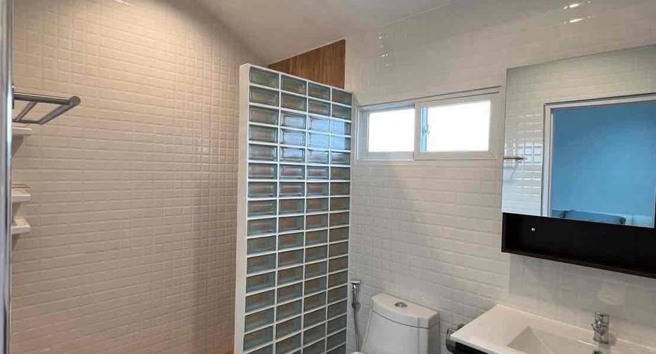For rent 4 bedrooms house in Bang Lamung, Chonburi