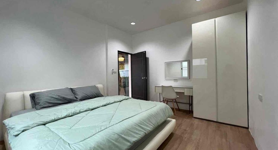 For rent 4 bedrooms house in Bang Lamung, Chonburi