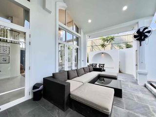 For sale and for rent 5 bedrooms villa in Na Jomtien, Pattaya