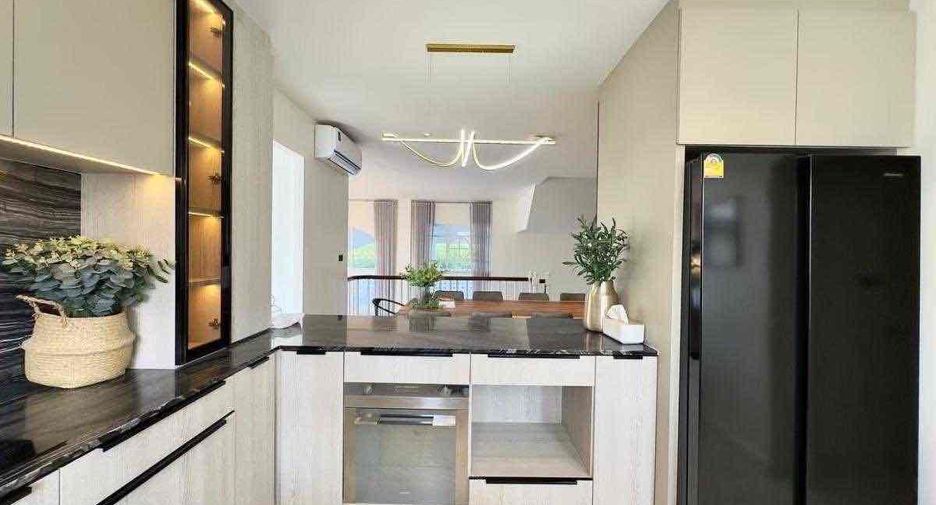 For sale and for rent 5 bedrooms villa in Na Jomtien, Pattaya