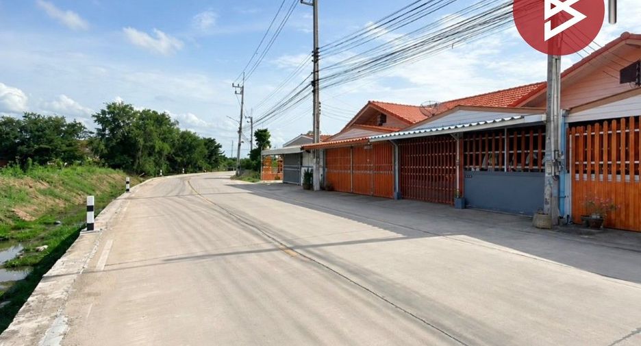 出售 2 卧室 联排别墅 在 Phan Thong, Chon Buri