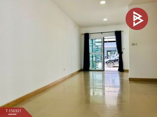 For sale 3 bedrooms townhouse in Bang Pakong, Chachoengsao